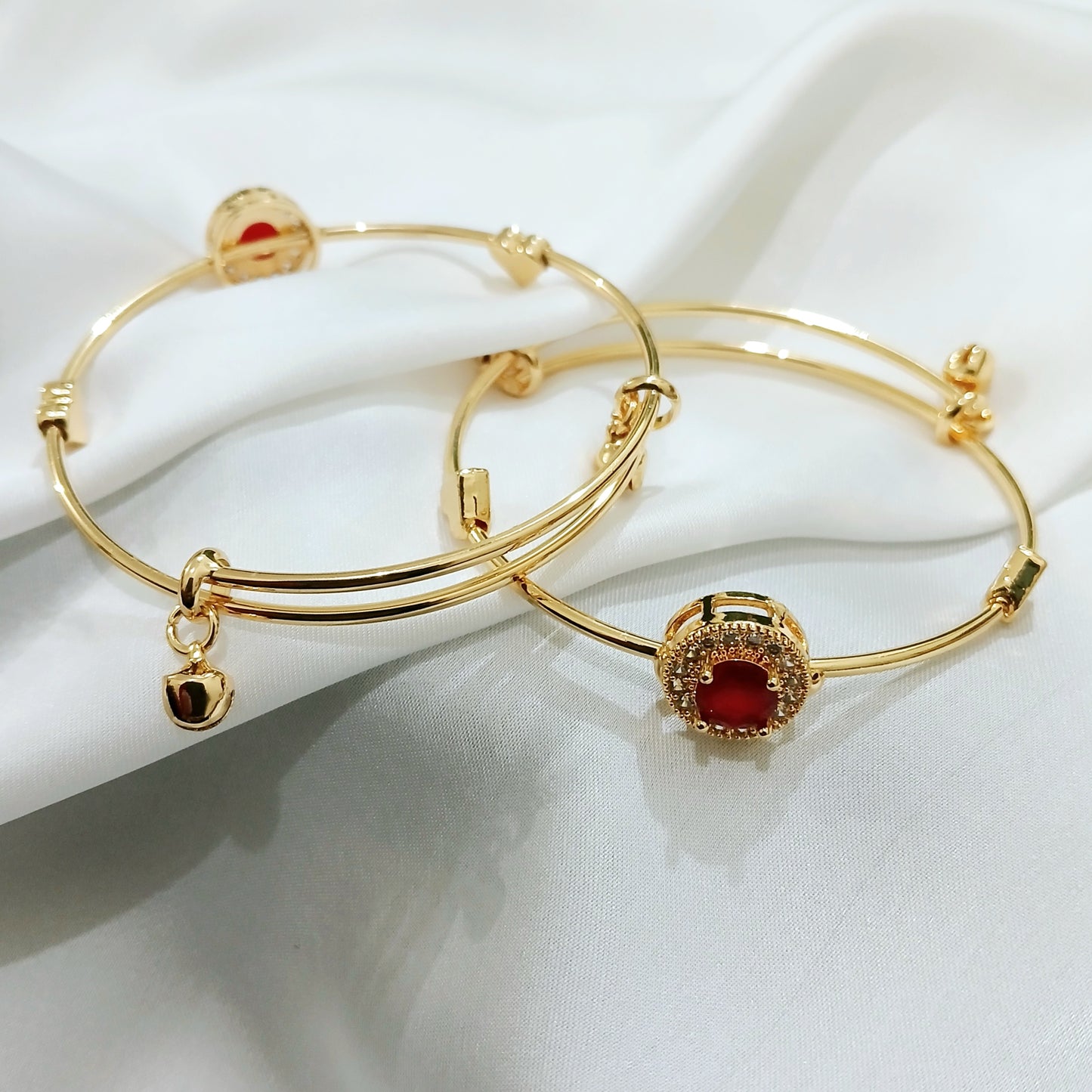 Golden Kangan Pair with Round Shaped Stones - Essentique