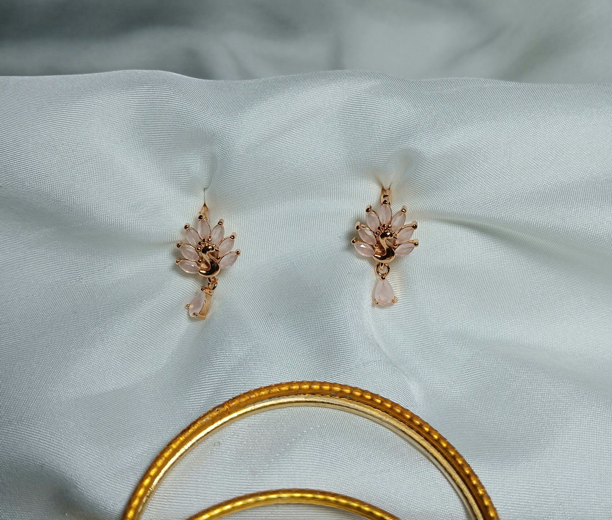 Decent Golden Earrings - Essentique