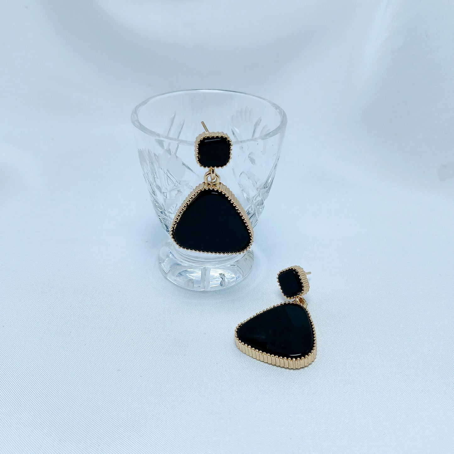 Classic Earrings - Essentique