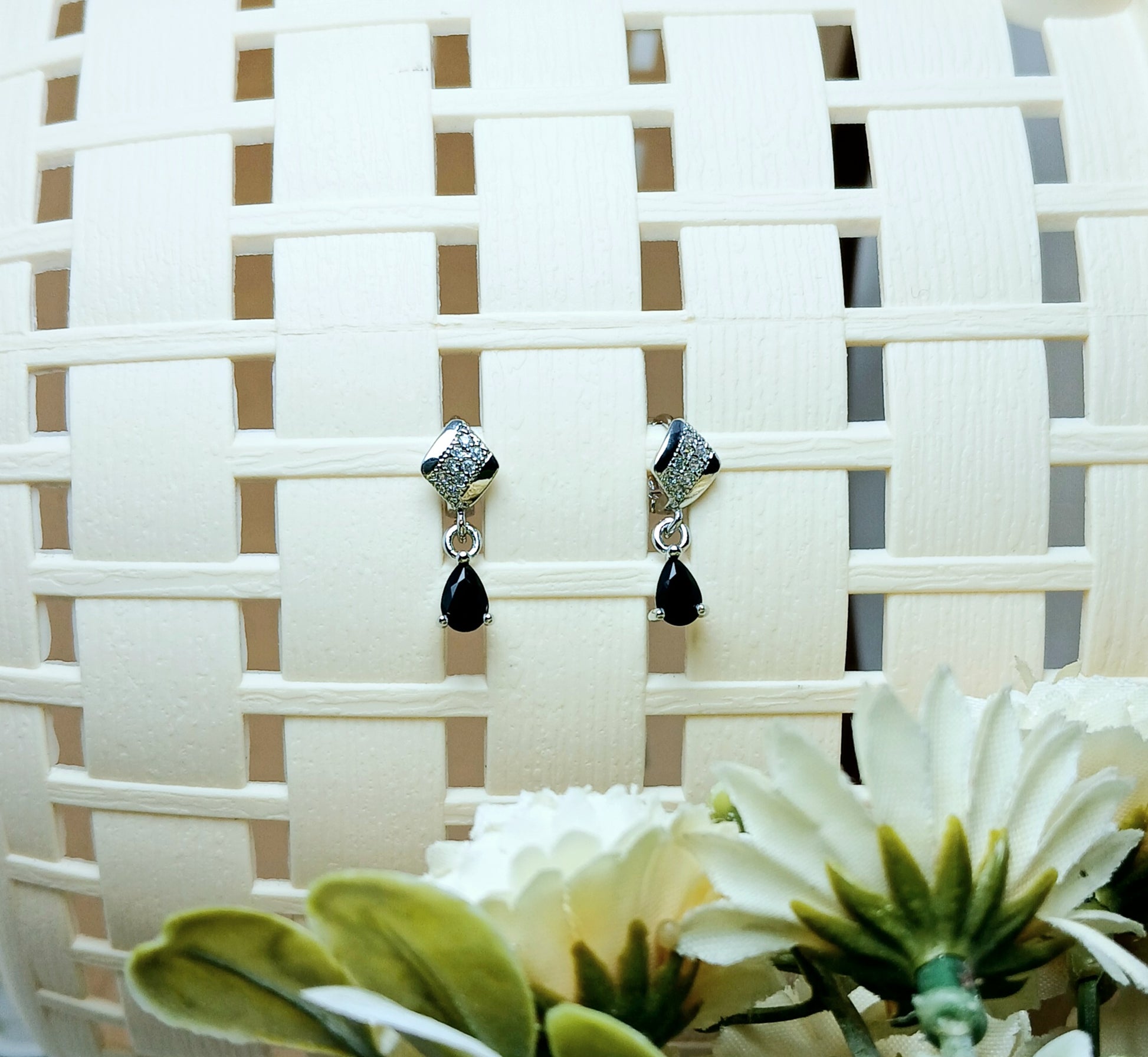 Elegant Small Silver Earrings - Essentique