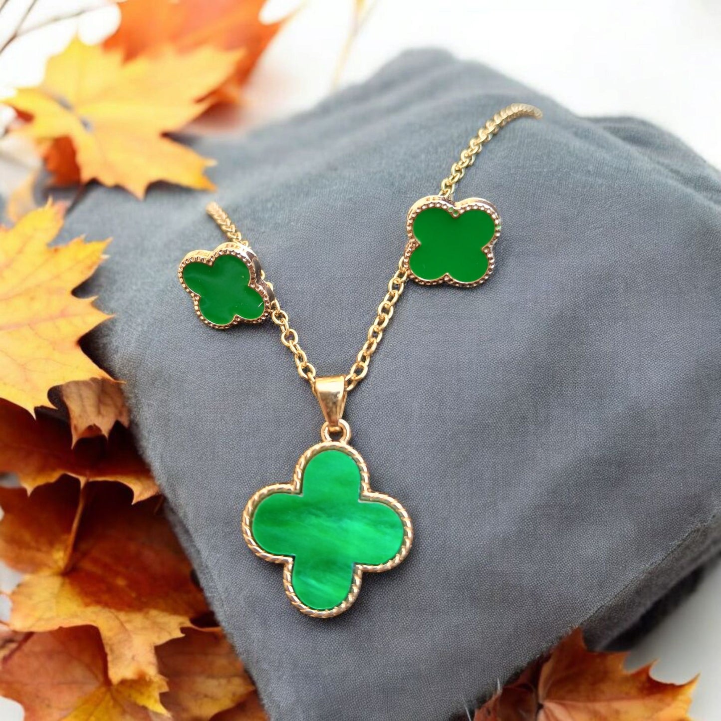 Clover Pendant Set Available in 4 Colors