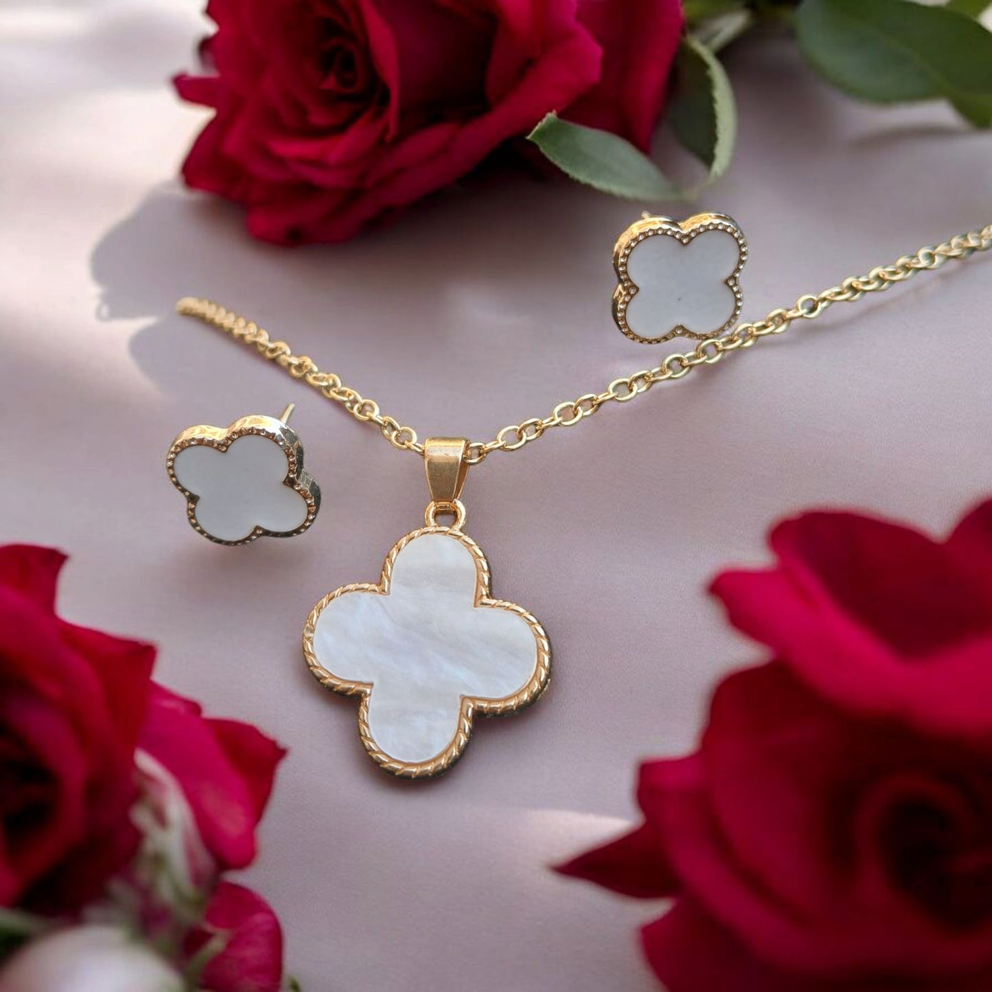 Clover Pendant Set Available in 4 Colors