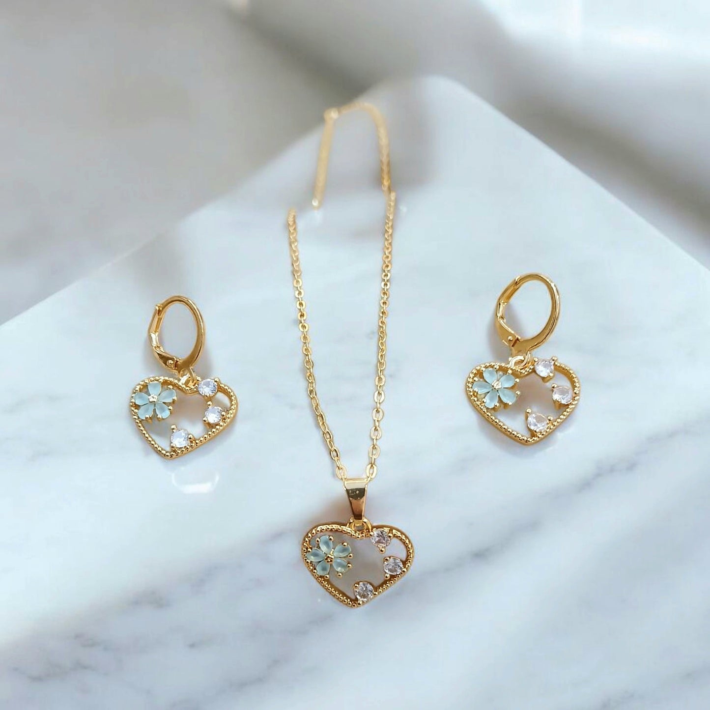 Golden Heart Pendant Set